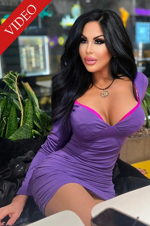 Ibiza tops - Escorts - VICTORIA